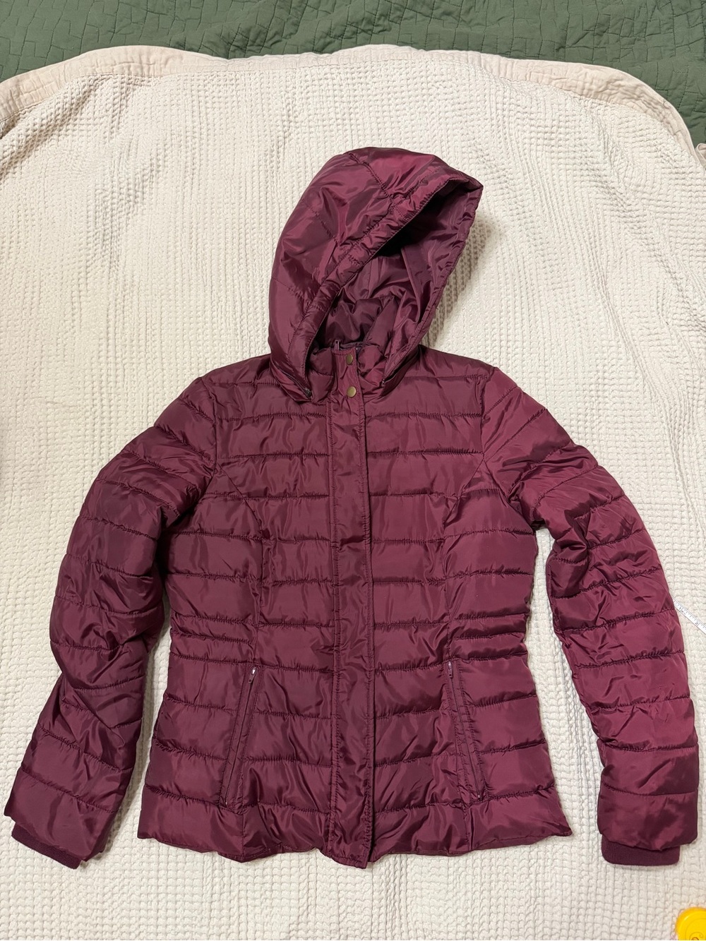 Lightweight Hooded Quilted Puffer Jacket - Burgundy